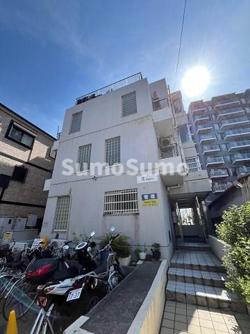 建物外観　落ち着いた雰囲気の外観です