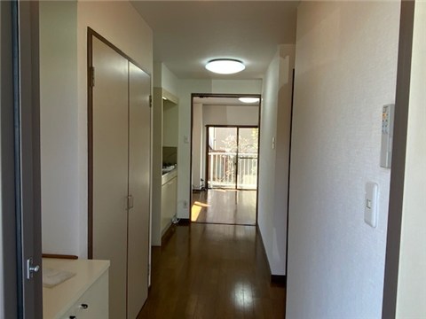 アクラムタウンシルクの玄関写真
