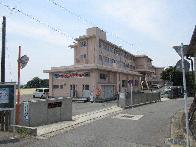 【大牟田市神田町のアパートの小学校】