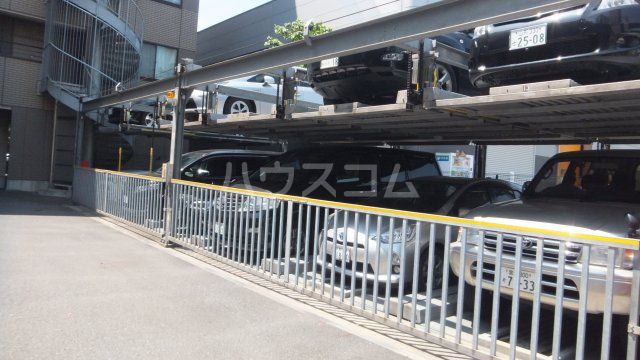 【さいたま市南区沼影のマンションの駐車場】