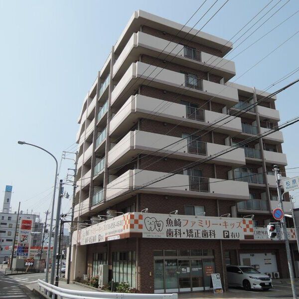 神戸市東灘区魚崎西町のマンションの建物外観