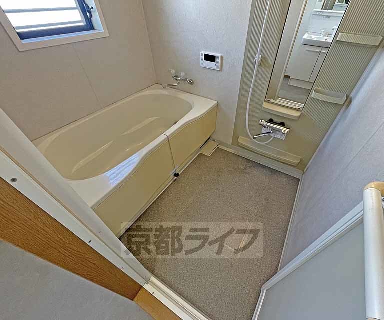 【京都市東山区本町５丁目のマンションのバス・シャワールーム】