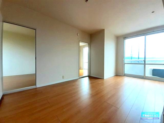 居室・リビング　※過去の室内写真のため現況と異なる場合があります