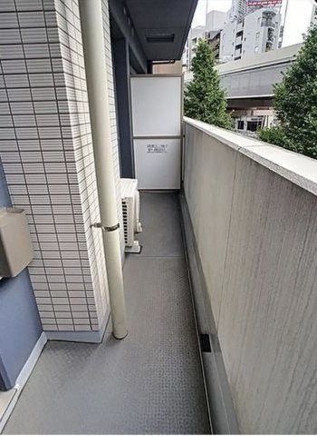 バルコニー　陽当たり良好なバルコニーです