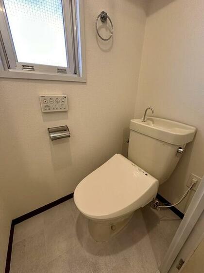 芦刈司法ビルのトイレ写真