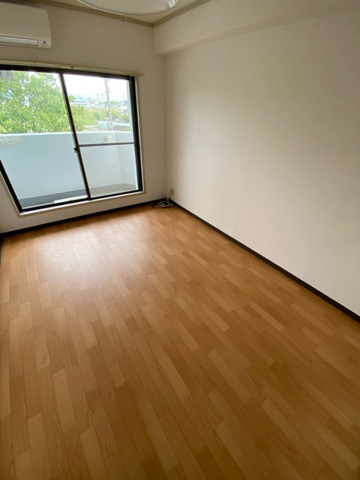 居室・リビング　エアコン付きで初期費用を抑えたい方にもおすすめです。