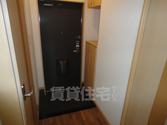 玄関　玄関(人感センサーライト)