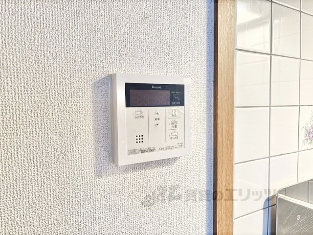 その他設備　給湯器リモコン