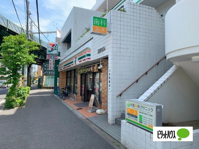 コンビニ　セブンイレブン横浜南太田駅前店（コンビニ）まで725m