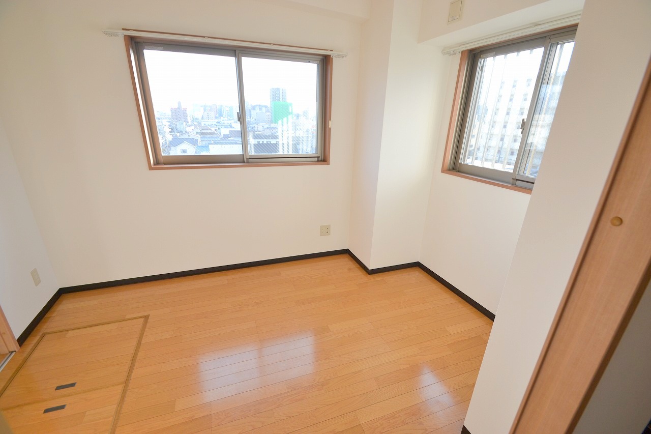 その他部屋・スペース　窓もあって明るい洋室部分★