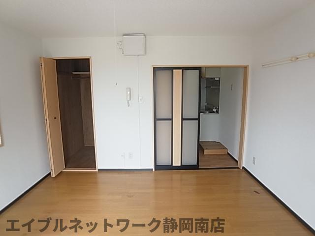 その他　ゆったり過ごせるリビングです