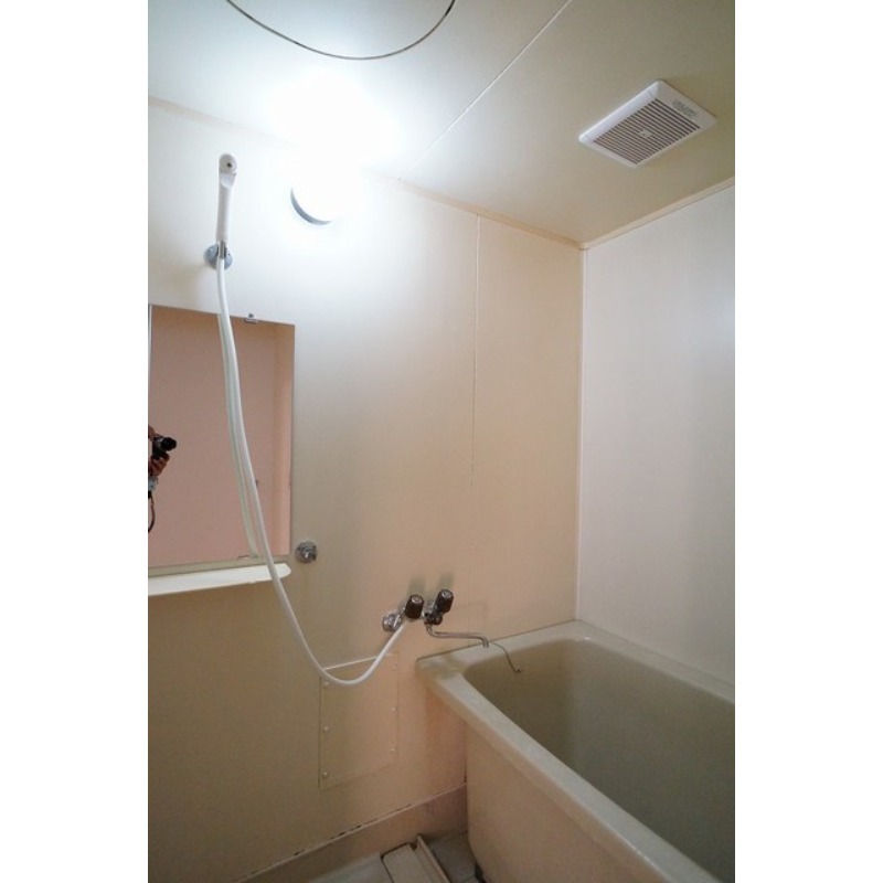 バス・シャワールーム　図面と現状に相違がある場合には現状を優先