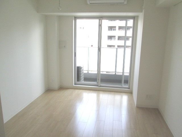 居室・リビング　★明るい洋室★