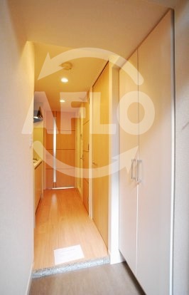 玄関　プレサンス難波元町　玄関スペース