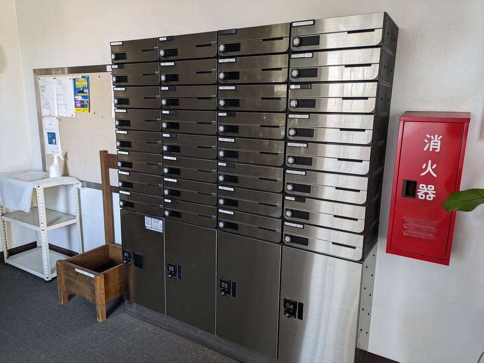 エントランス　メールBOX