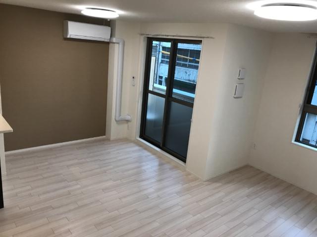 居室・リビング　南向き14.5帖の洋室