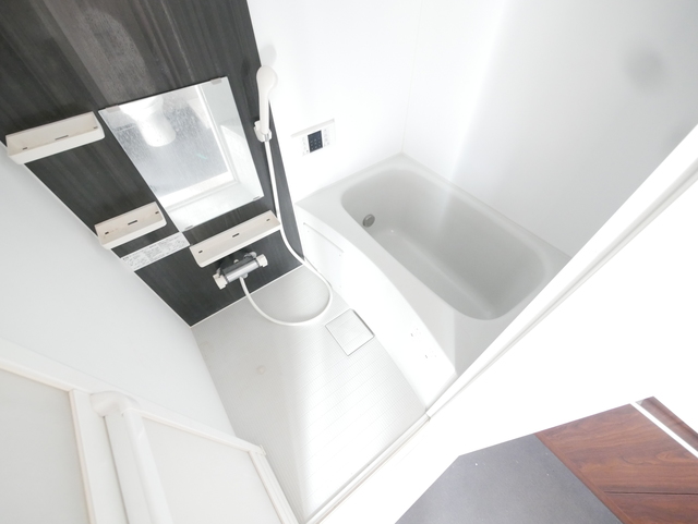バス・シャワールーム　★鏡のあるバスルームです★