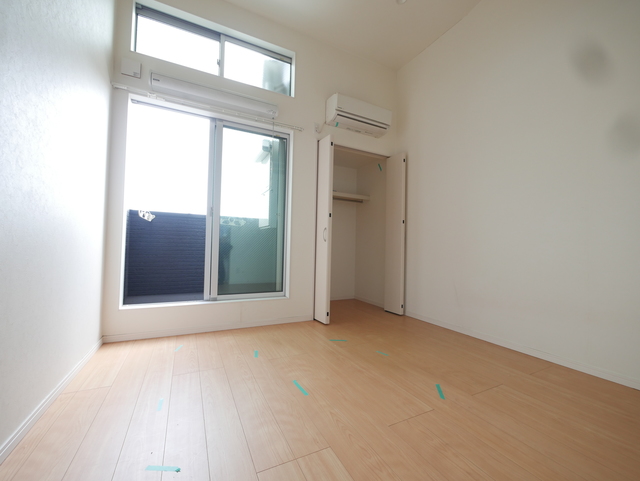 居室・リビング　★明るい日差しの差し込むお部屋です★