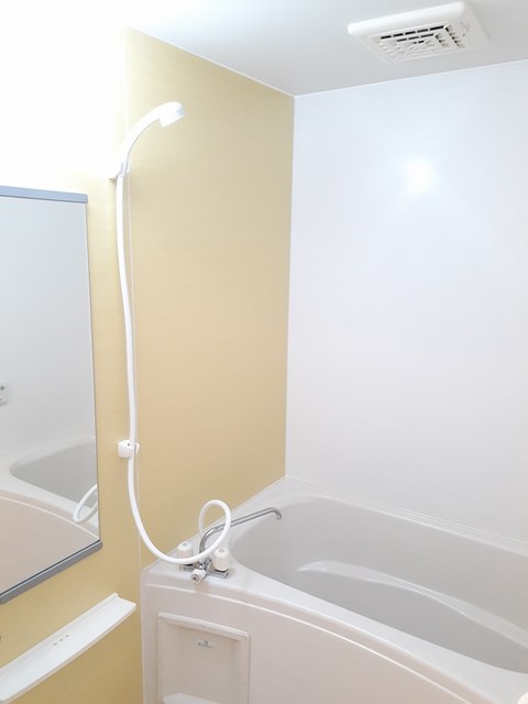 バス・シャワールーム　追い焚き付きでいつでも温かいお風呂に浸かれます☆