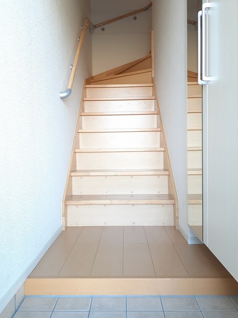 玄関　下駄箱付き！