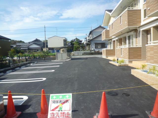 駐車場　駐車場