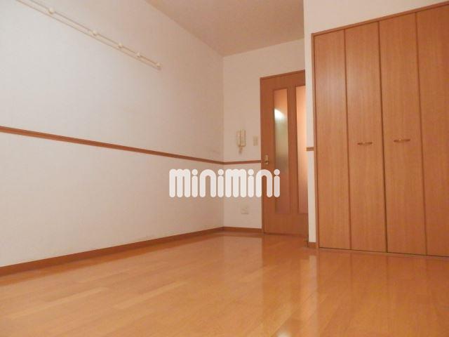 その他部屋・スペース　８．２帖と広めの洋室です