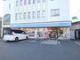 コンビニ　ローソン 久留米市場通店（コンビニ）まで945m