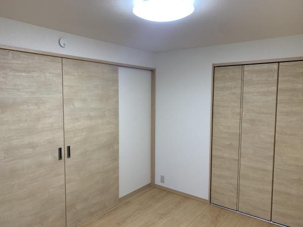 その他部屋・スペース　収納付きの洋室は寝室にぴったり♪