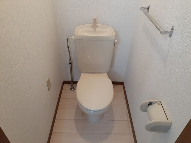 トイレ　トイレもきれいです