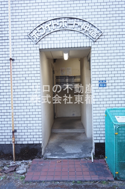 エントランス　こちらから入ります