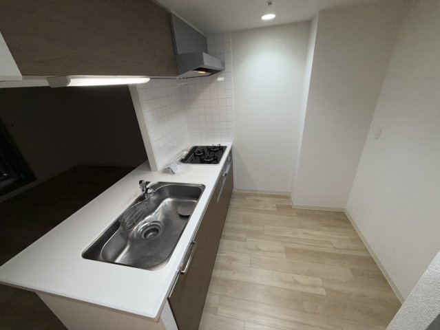 キッチン　同物件別部屋写真