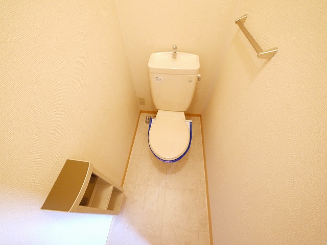 トイレ　落ち着いたトイレです