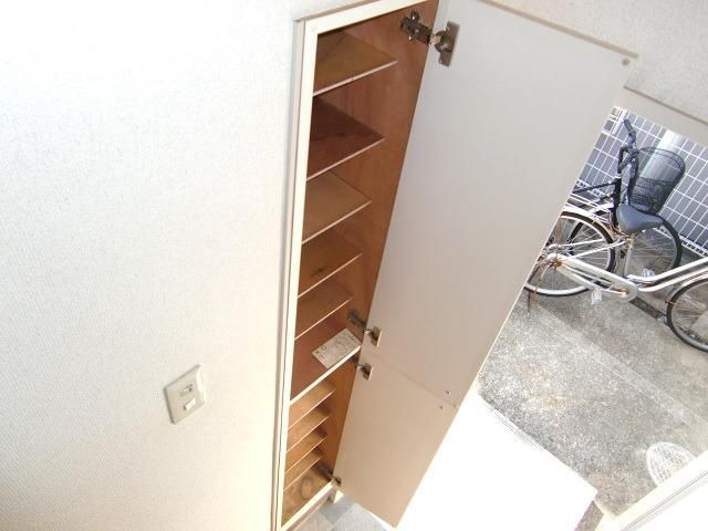 玄関　★シューズＢＯＸです★