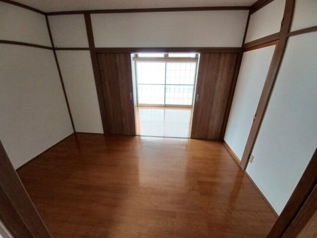 西武新宿線 狭山市駅 徒歩24分 3階建 築38年の居間写真