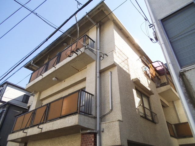 建物外観　３階建ての物件です！
