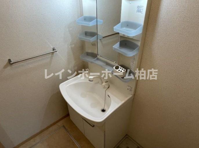 洗面設備　同施工。参考写真。