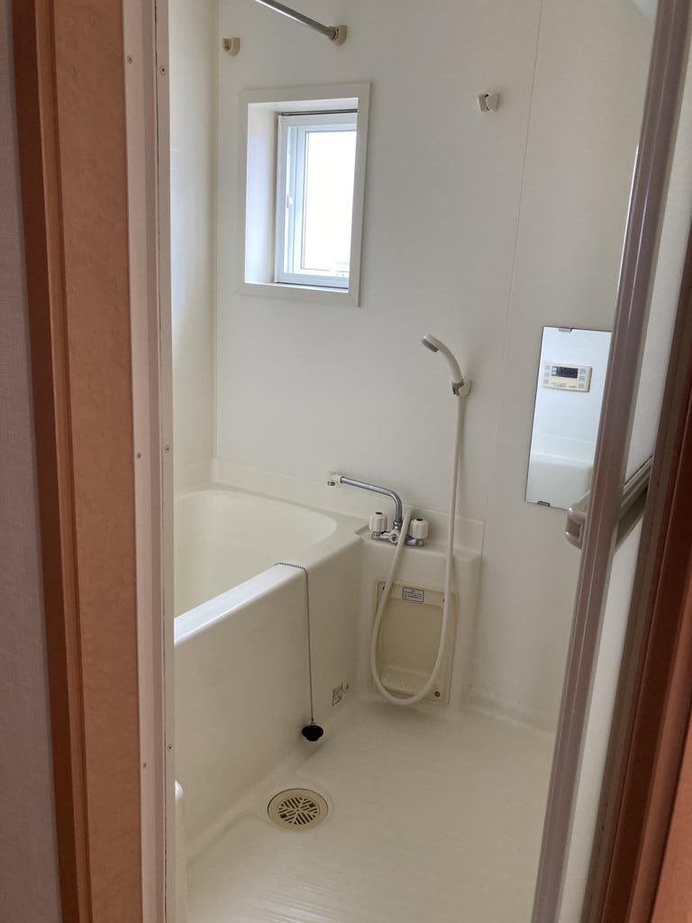 バス・シャワールーム　自動湯はり、追焚機能付き