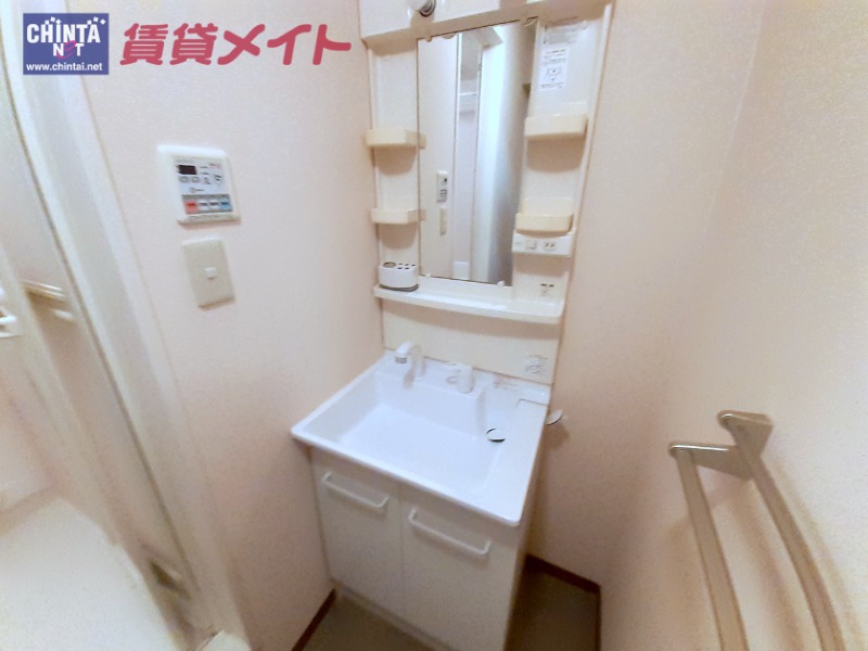 【ｍａｃｈｅｒｉｅ　Ｃ棟の洗面設備】