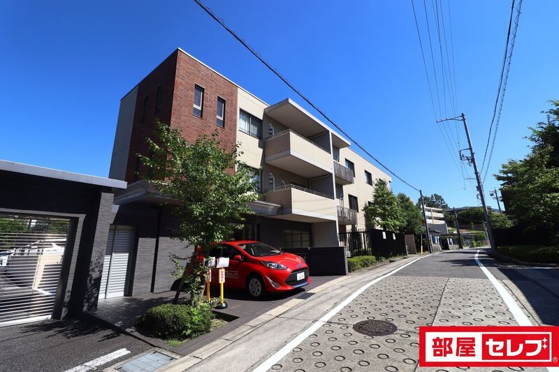 レザンドール東山元町の建物外観