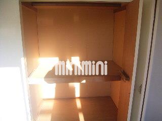 収納　お荷物しまえばお部屋広々