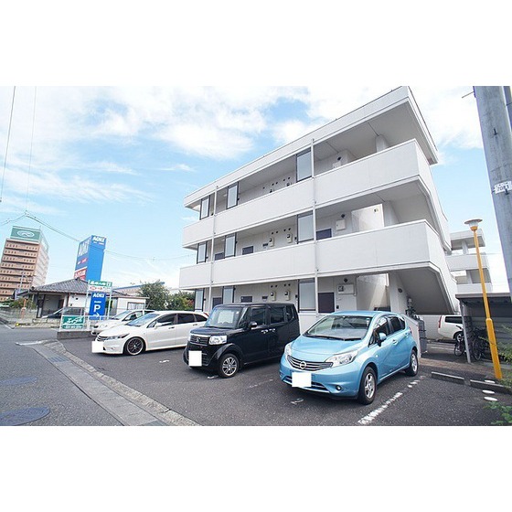 【郡山市字城清水のマンションの駐車場】