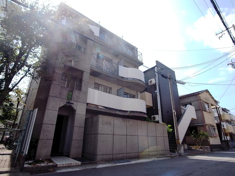 神戸市垂水区坂上のマンションの建物外観