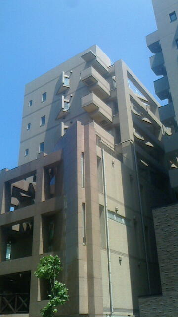 横浜市都筑区中川中央のマンションの建物外観