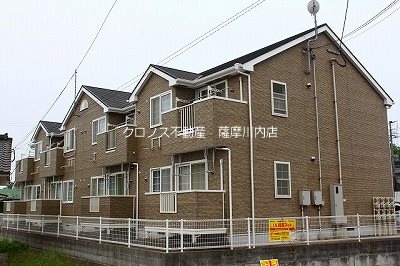 いちき串木野市小瀬町のアパートの建物外観