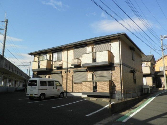 松戸市河原塚のアパートの建物外観