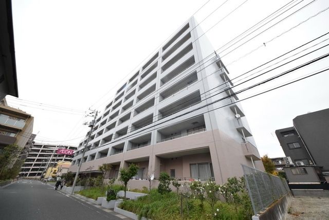 市川市妙典のマンションの建物外観