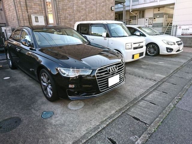 【越谷市蒲生茜町のアパートの駐車場】