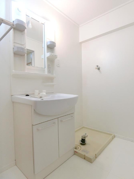 洗面設備　脱衣スペースもあります