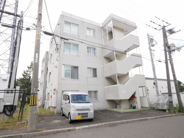 ロアール新札幌の建物外観