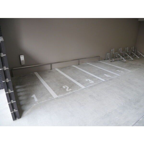 駐車場　バルコニー